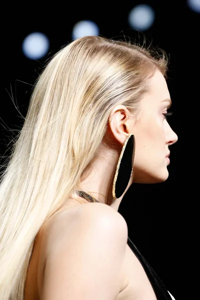 Look 11